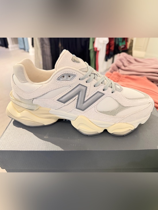 New Balance Other - New balance unisex 9060 White Grey